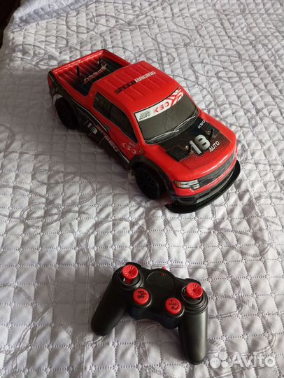 Машинка на радиоуправлении