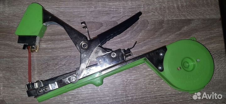 Тапенер для подвязки растений