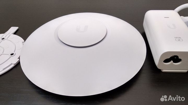 Точка Wi Fi Ubiquiti Unifi nano HD и блок питания