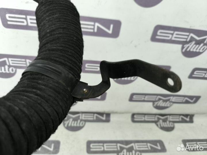 Патрубок воздушного фильтра Toyota Auris E150