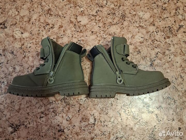 Ботинки демисезонные 23 размер