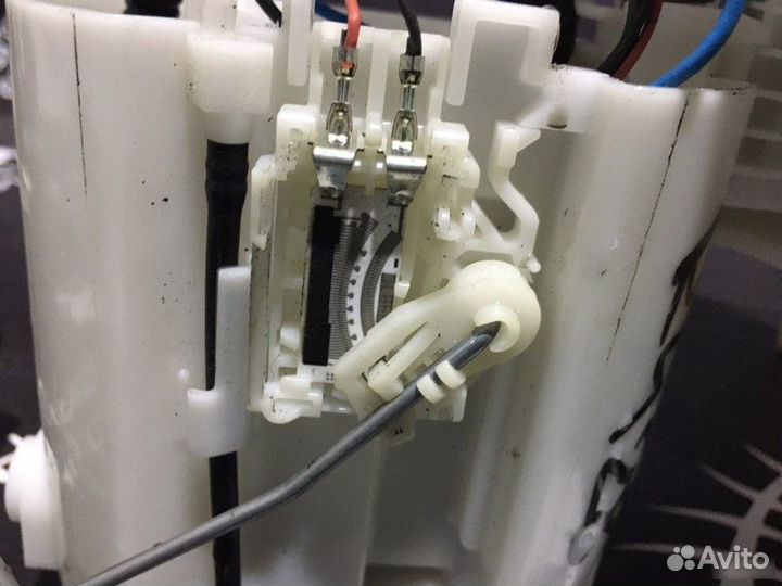 Топливный насос Toyota Auris E150 1.6 1ZR-FE 2008