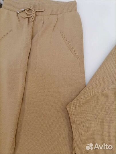 Вязаный костюм женский