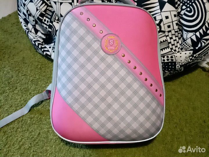 Рюкзак школьный