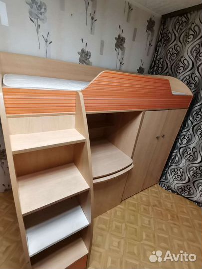 Детская кроватка