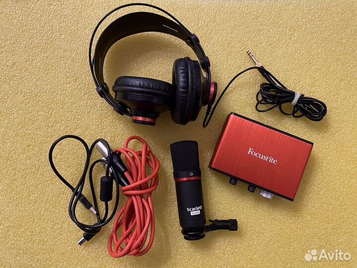 Студийный комплект Scarlett Solo (для начинающих)