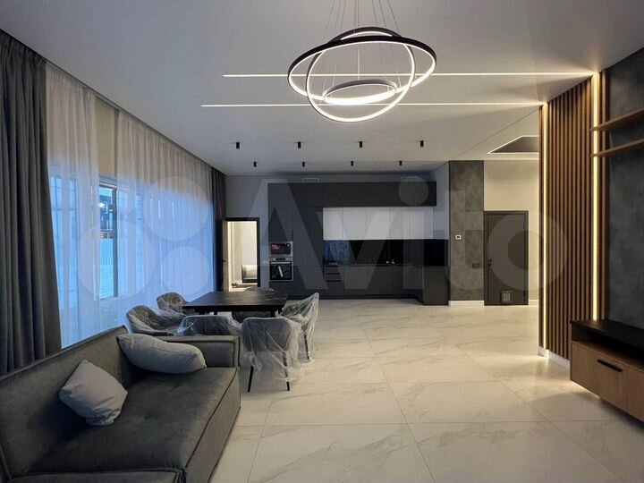 Дом 168 м² на участке 14,8 сот.