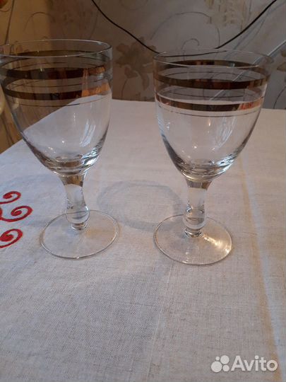 Бокалы и стопки