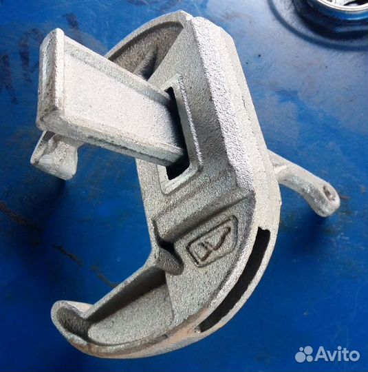 Замки и комплектующие для опалубки от склада