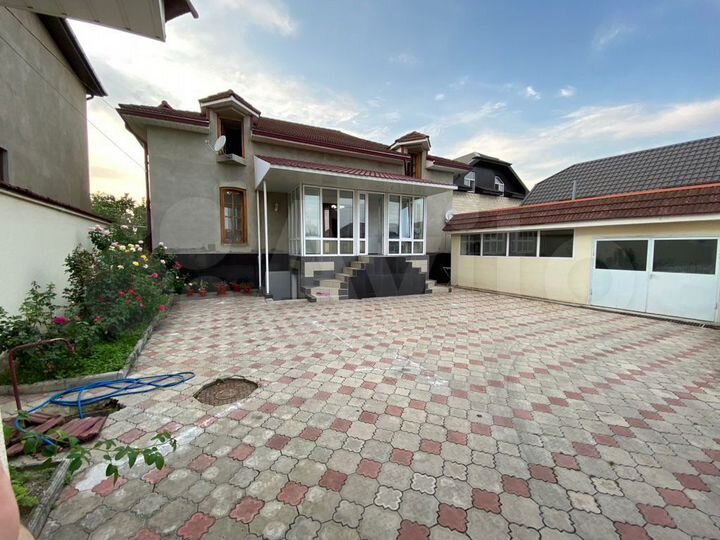 Дом 450 м² на участке 5 сот.