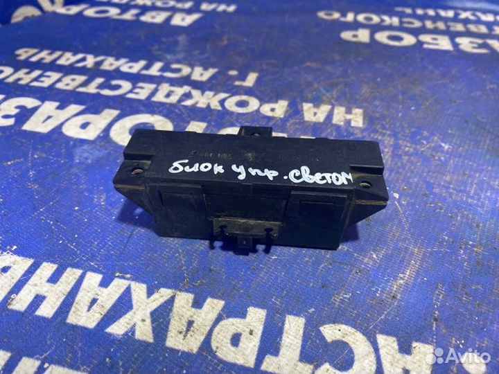 Блок управления подсветкой Audi A8D3 седан 2005