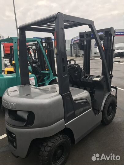 Вилочный погрузчик Nissan 1F1A18U, 2010