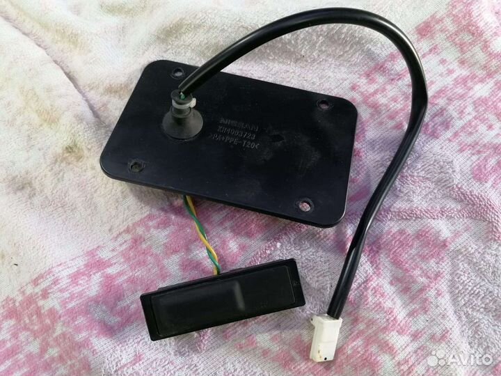 Кнопка открывания багажника Nissan X-trail