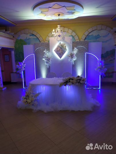 Украшение свадебного зала
