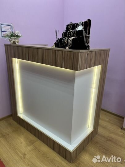 Стойка ресепшн кассовые стойки