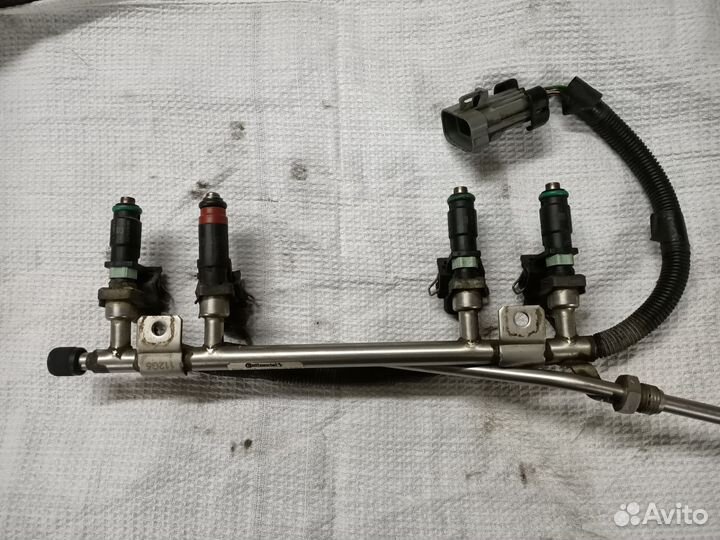 Топливная рампа Granta/Kalina