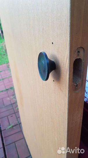 Дверь входная деревянная, дверь массив 2 шт. б/у