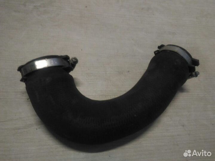 Патрубок интеркуллера Audi A4 B8 2.0 FSI 2008-2011