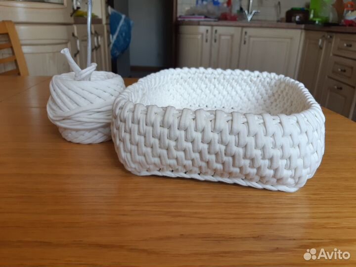 Корзинка из хб пряжи белая
