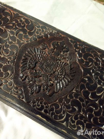 Старинный деревянный резной футляр