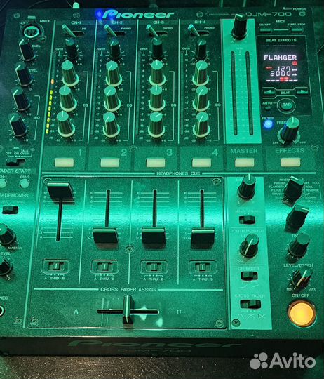 Микшерный пульт Pioneer DJM 700