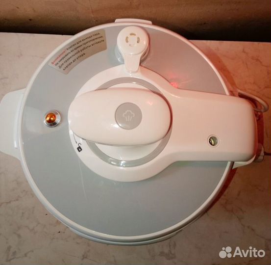 Мультиварка - Скороварка Brand 6051