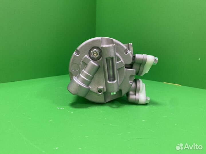 Компрессор кондиционера Land Rover Freelander 2