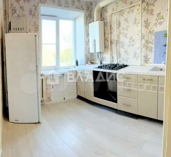 2-к. квартира, 42 м², 3/5 эт.