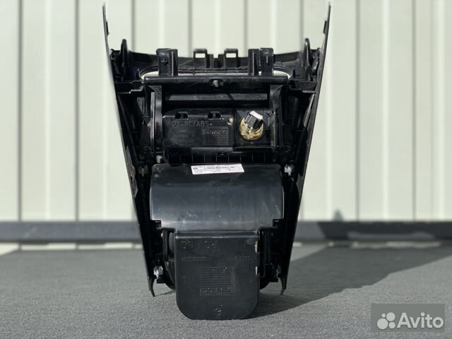 Центральная консоль Mercedes-Benz Cla 200