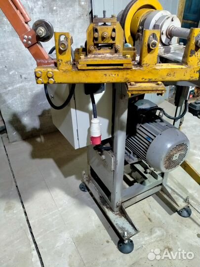 Полуавтомат для изготовления сетки рабицы