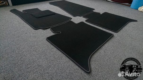 Автомобильные коврики для BMW e23