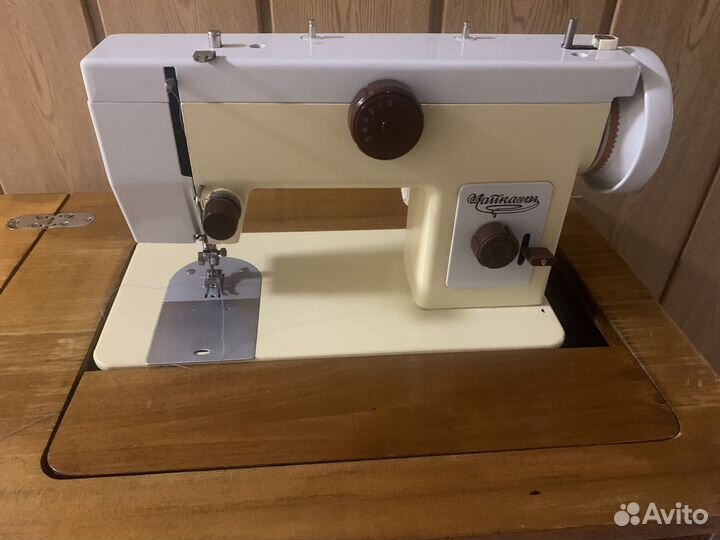 Швейная машина Чайка 134