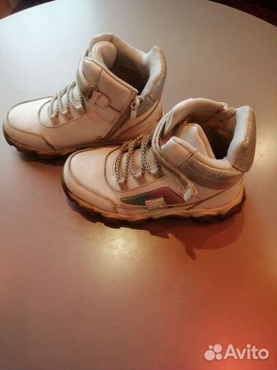 Кроссовки для девочки