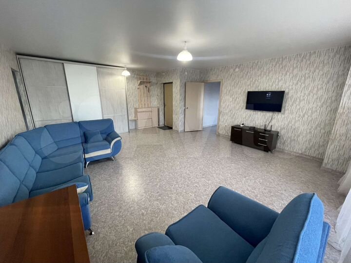3-к. квартира, 90 м², 10/10 эт.