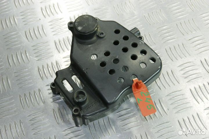 Крышка звезды Suzuki GSX-R400R