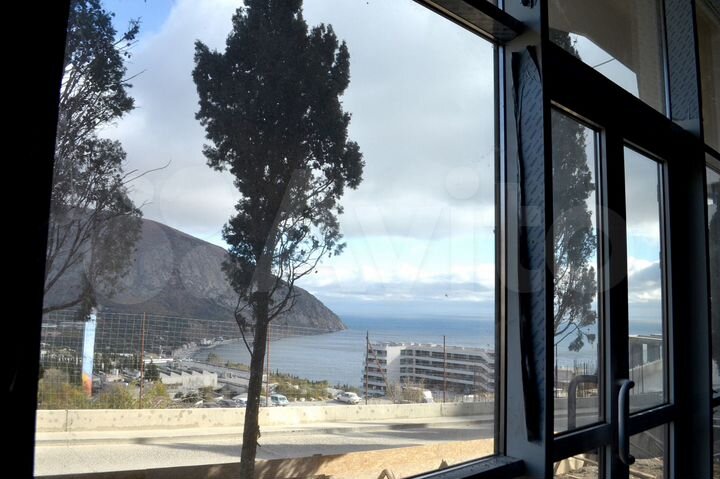 2-к. апартаменты, 70,4 м², 1/14 эт.