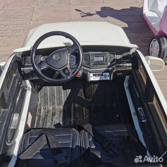 Детский электромобиль двухместный