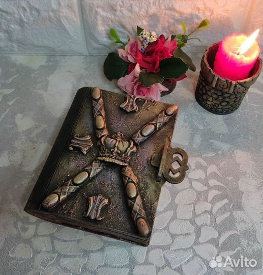 Книга-шкатулка