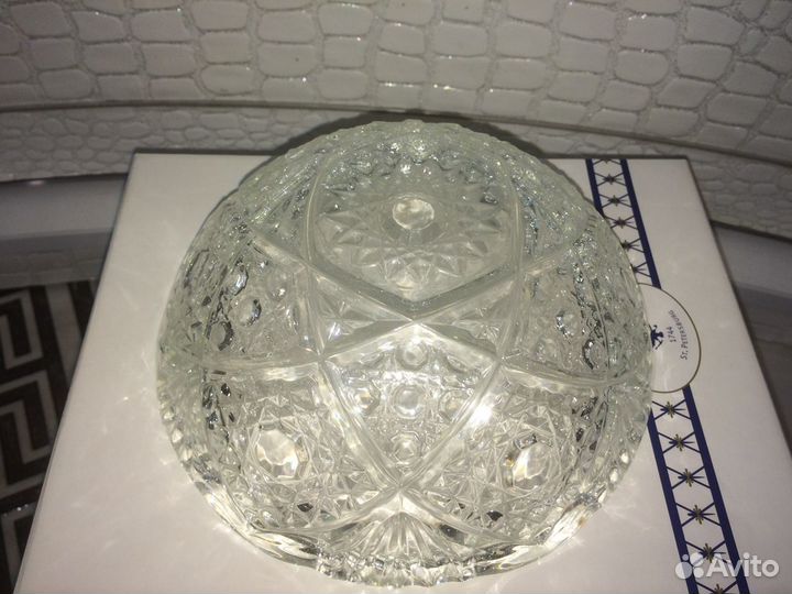 Хрустальная ваза