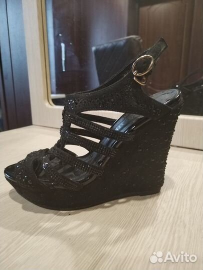 Босоножки Karanfil 35 р-р