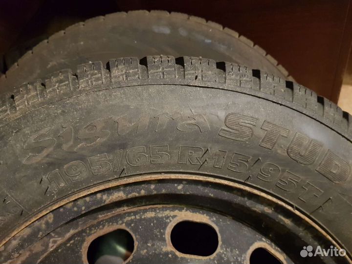 Tigar Sigura Stud 195/65 R15 95T