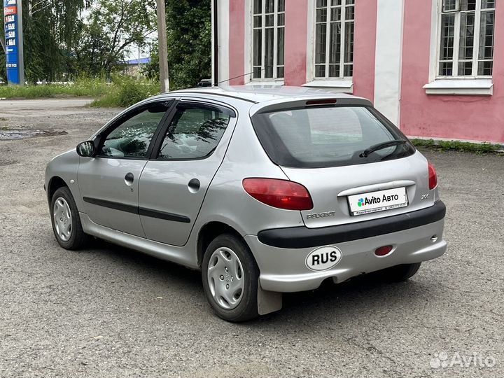 Peugeot 206 1.4 МТ, 2005, 200 000 км