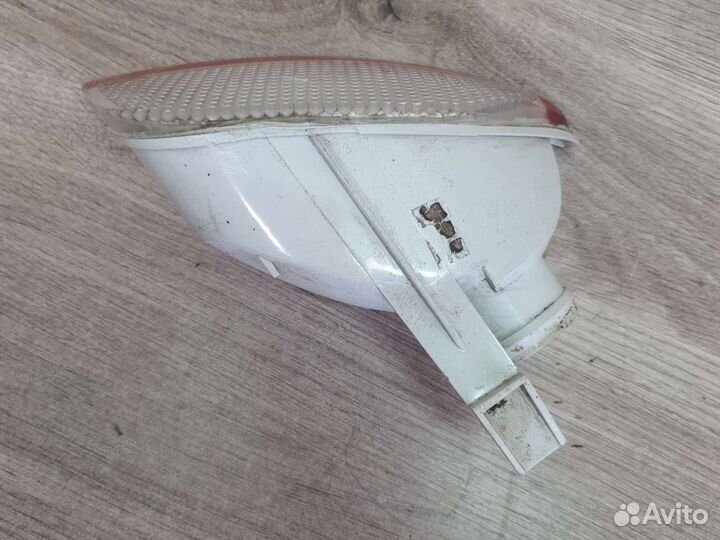 Фонарь задний правый в бампер ford focus 1