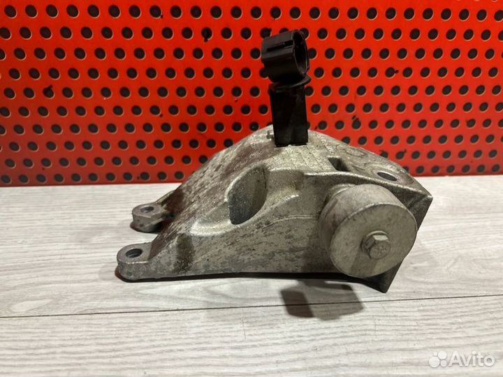 Кронштейн двигателя Bmw 5 G30 B47D20A 2017