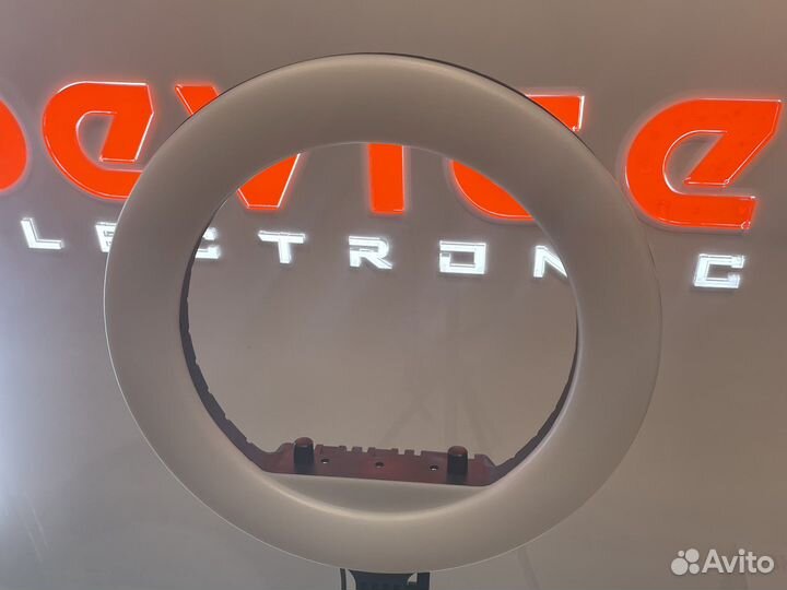 Кольцевая лампа 36 см с штативом