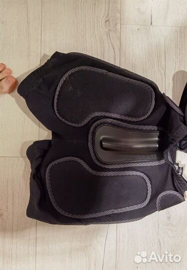 Защитные шорты для сноуборда