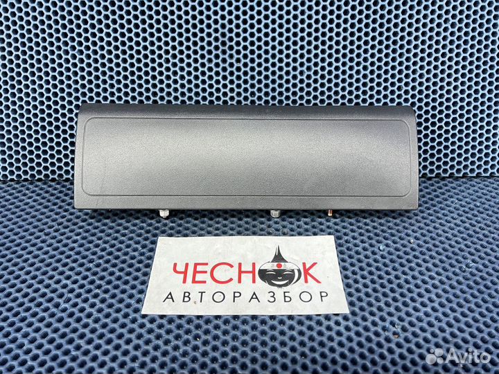 Подушка безопасности для колен VW Touareg 10-18