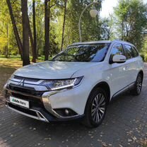 Mitsubishi Outlander 2.0 CVT, 2021, 72 000 км, с пробегом, цена 2 499 000 руб.