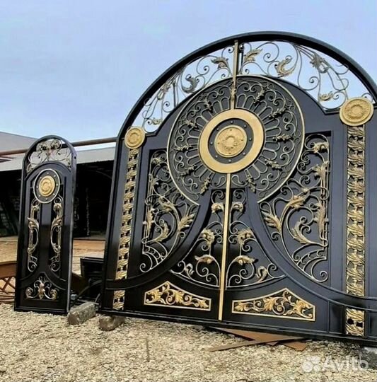 Кованые распашные Ворота в Махачкале
