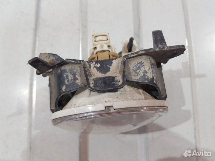 Фара противотуманная левая Peugeot 207 2006-2011